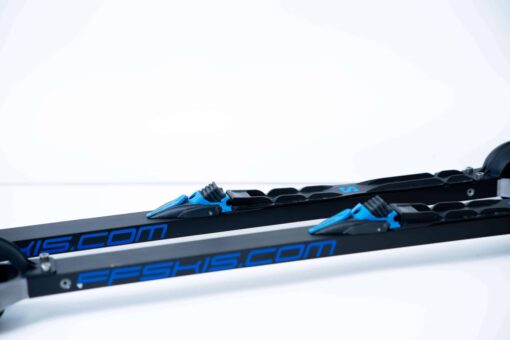 FF 360 Flow Classic roller ski showcasing sleek design and performance-driven technology.